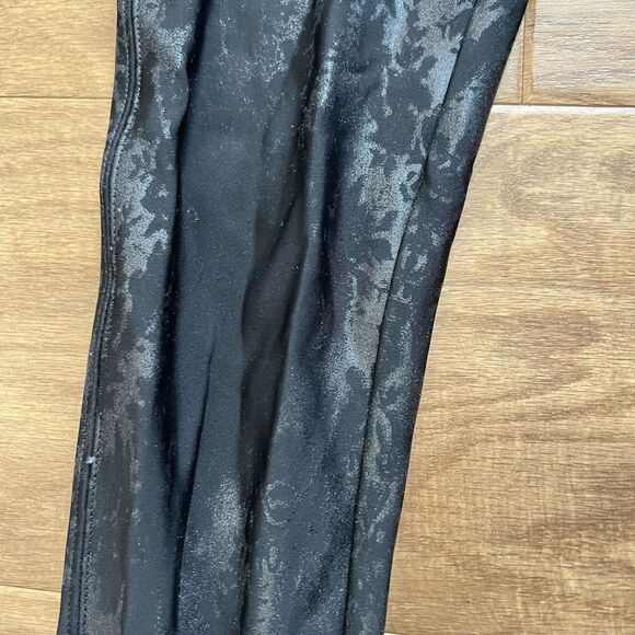 As Is Spanx Leggings Size XS Black Faux Leather Brocade 20261R - Picture 3 of 9